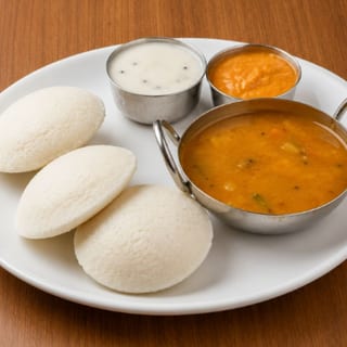 Idli (3Pc) With Chutney Sambar