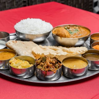 *Anjappar Chicken Thali